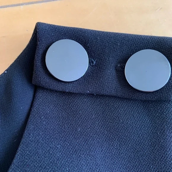 Sleeveless blouse - Picture 3 of 4